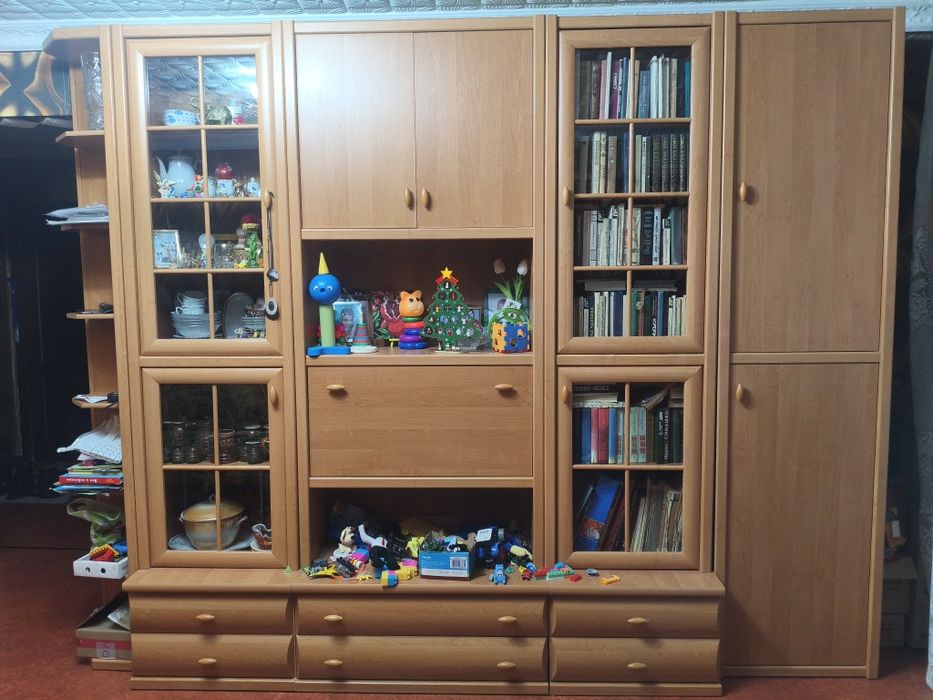 Продаётся стенка