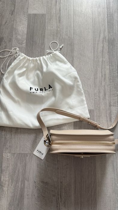 Geantă Furla piele naturala – elegantă și rafinată
