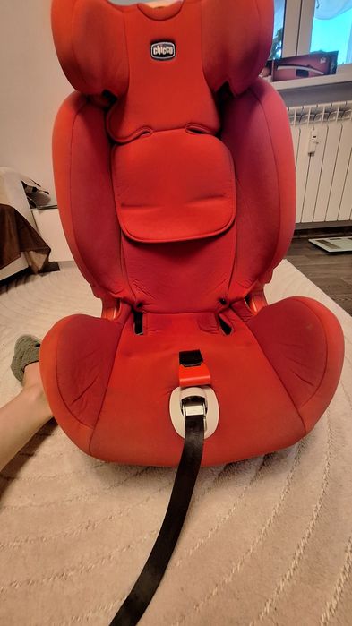 Scaun masina  Chicco cu Isofix