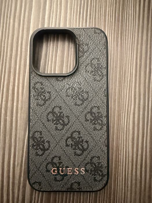 Husa iphone 16 pro guess rimowa