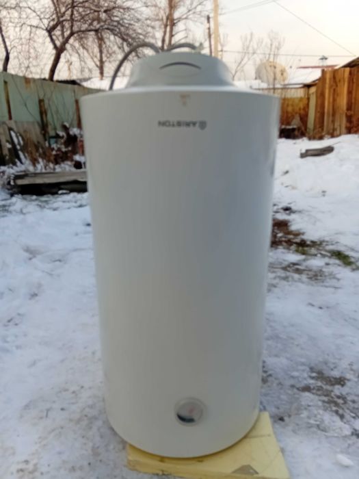 Продам бойлер 100л