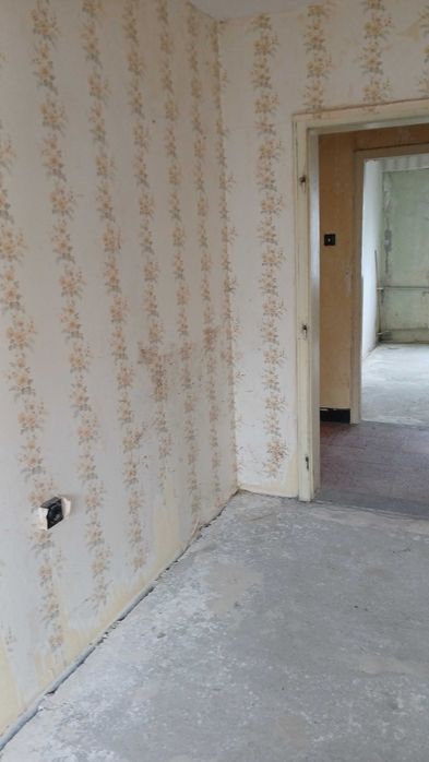 Продавам тристаен в Здравец изток