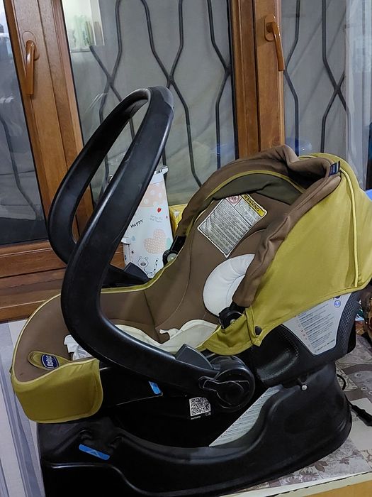 Автокресло малышам
