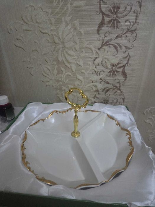 продам посуду тарелки, вазы блюда фарфор