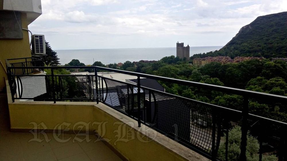 Продава се Тристаен апартамент в Каварна - 150 кв.м за 1300 €/кв.м - Снимка #3