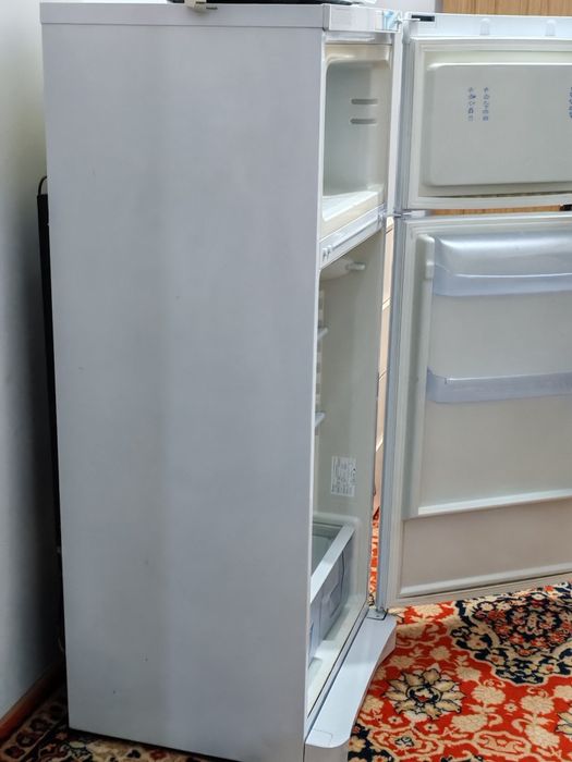Продам холодильник в рабочем состоянии за 38 000