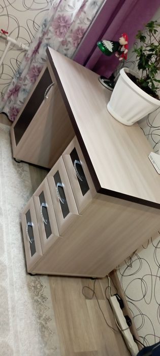 Продам письменный стол