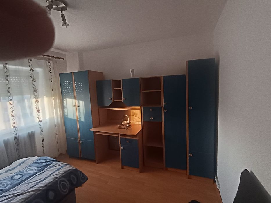 Ofer in spre vânzare aceste dulapuri