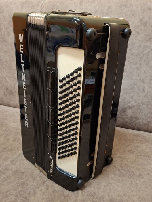 Акордеон  Weltmaister Stela 96basa