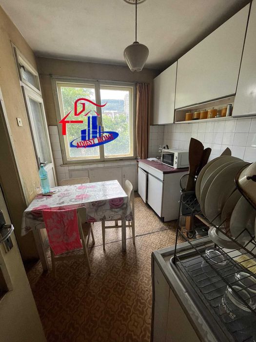 Продава се Четиристаен апартамент в Шумен, 5-ти полк - 120 кв.м за 1041 €/кв.м - Снимка #5