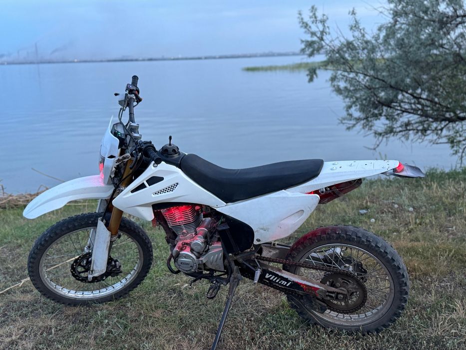 Продам эндуро 250 кубов