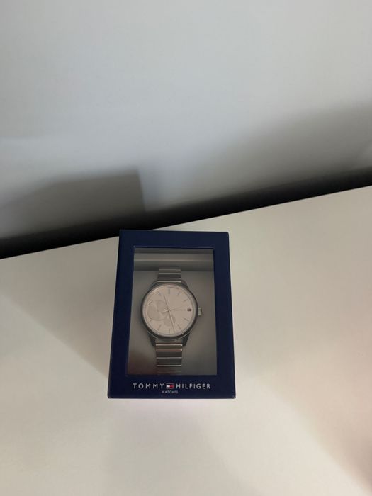 Часовник Tommy Hilfiger