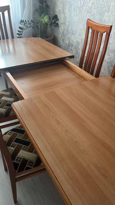 Продам стол со стульями