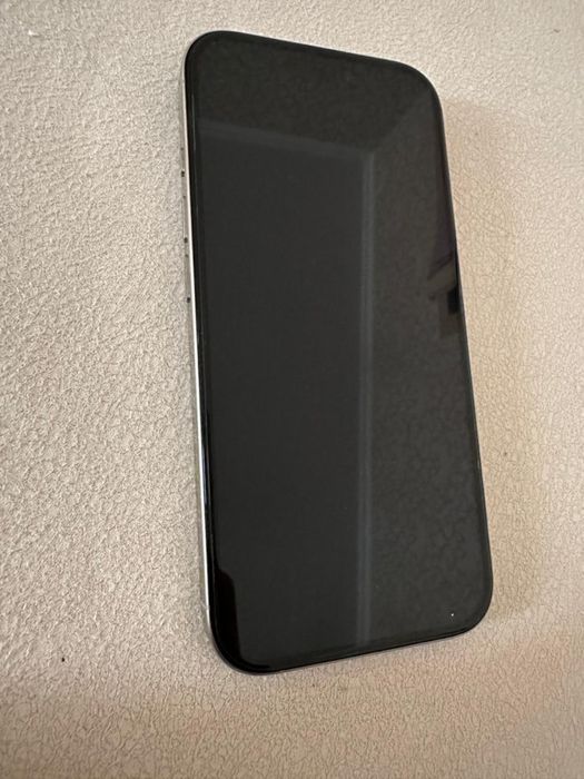 Продам Iphone 16 pro
