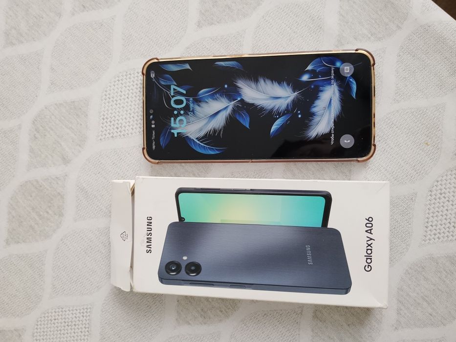 Продам телефон Самсунг а06