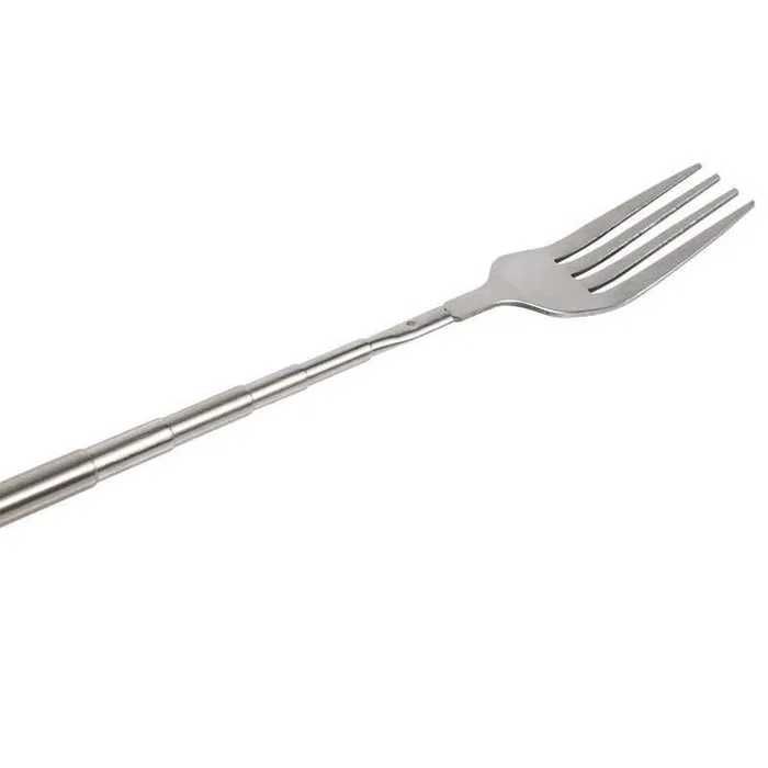 Furculita telescopata pentru gratare BBQ, nu te afumi. Noi