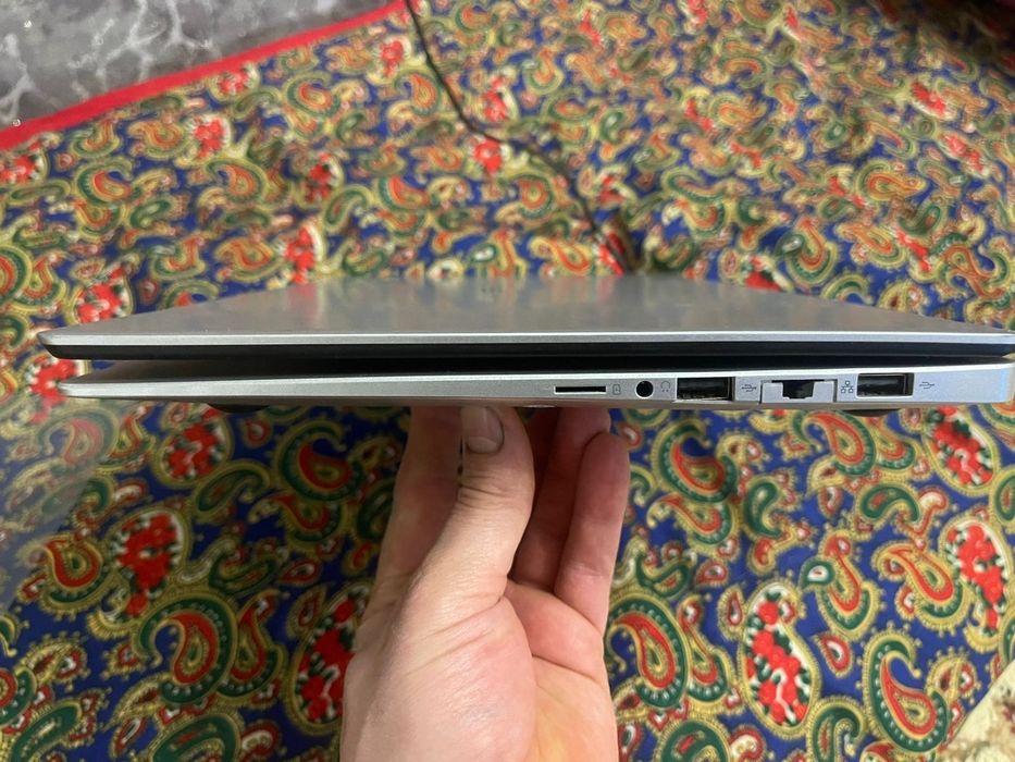 Продам  ноутбук  срочно