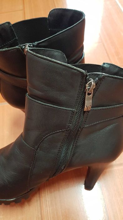 Дамски боти Caprice