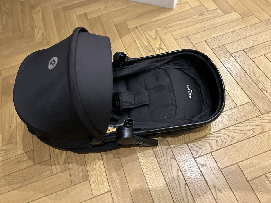 Коляска Maxi cosi