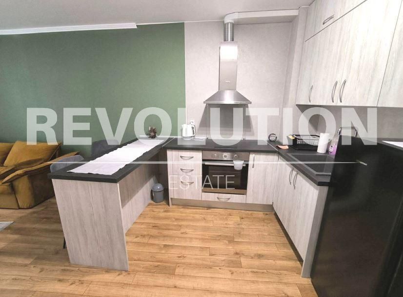 Дава се под наем Двустаен апартамент в Варна, Победа - 72 кв.м за 523.26 € - Снимка #1