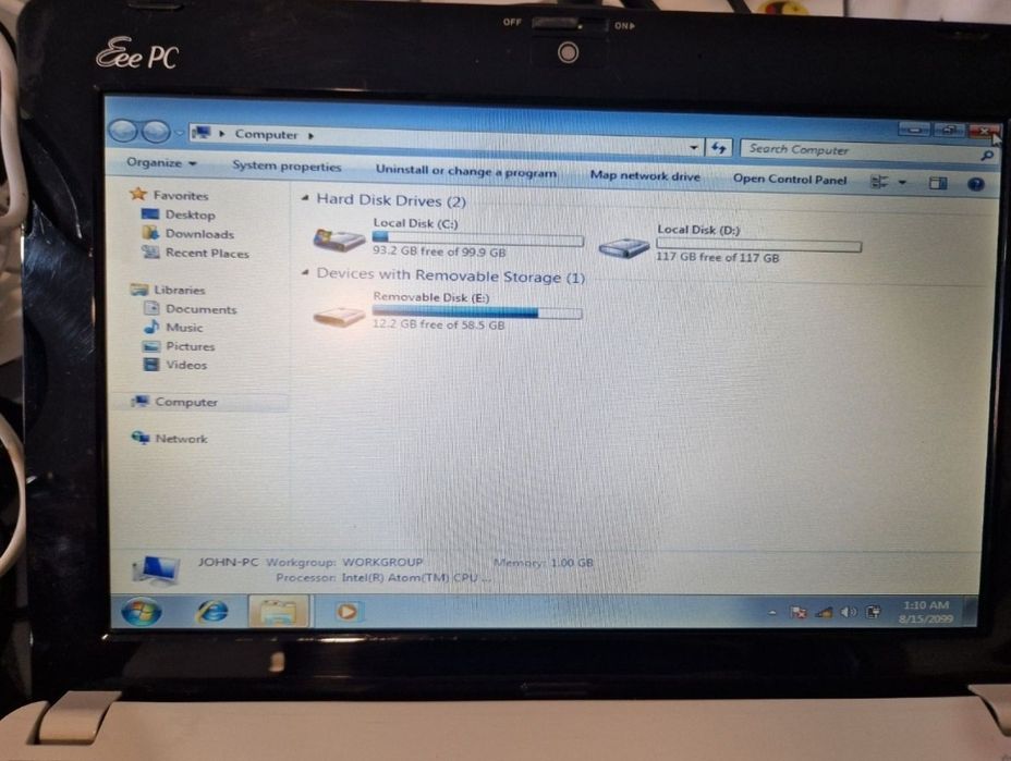 Mini laptop Asus cu mufa de încărcare înlocuită
