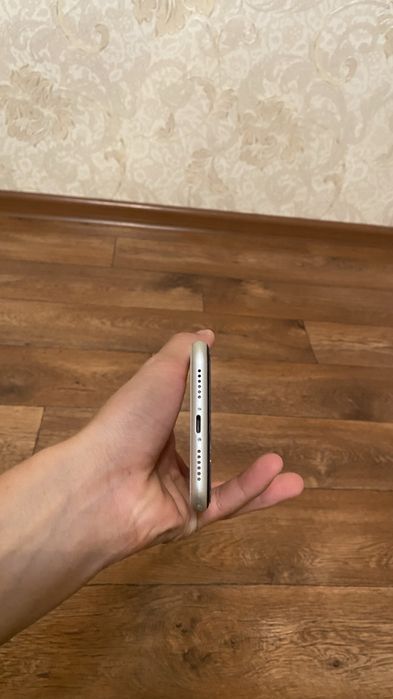 iPhone 11 Белый.