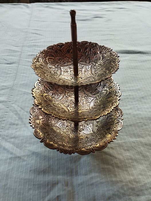 Фруктовница-Конфетница. Индийская бронза. Ручная работа.