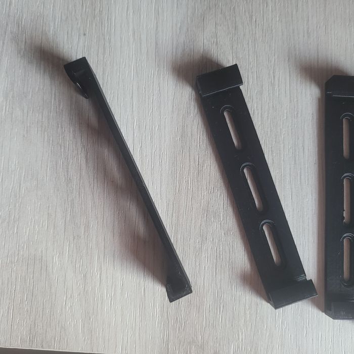 Suport număr înmatriculare slim