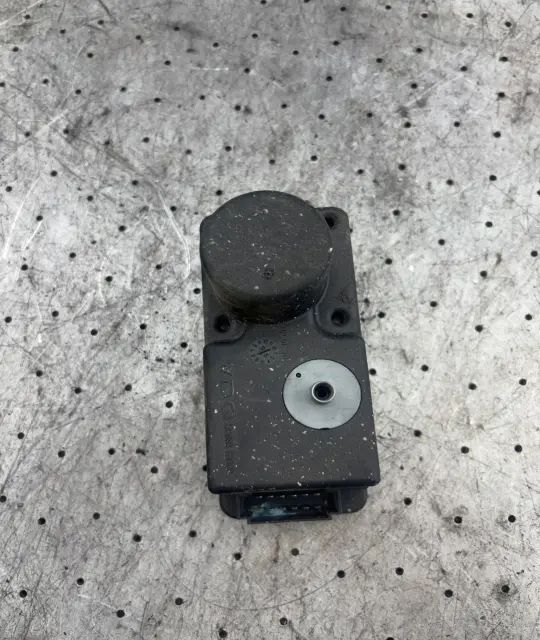 Pompa vacuum inchidere Volkswagen VW Golf 1993 1.8 MT (90 hp)