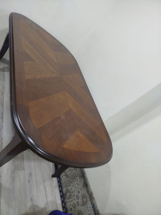 Дубовый Российский стол