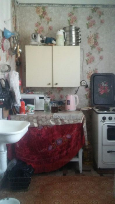 Продам спутник1 2ком 2этаж 2тажки деревянный среднее состояние