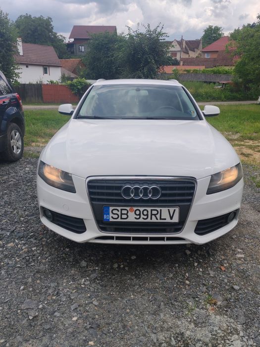 Vând Audi A4 B8.