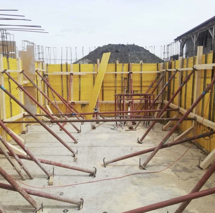 Firma de constructii executa case la rosu /case la cheie