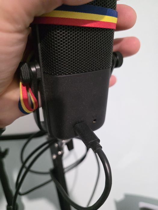 Pachet Streaming: Microfon Elgato Wave:3 + Braț Articulat