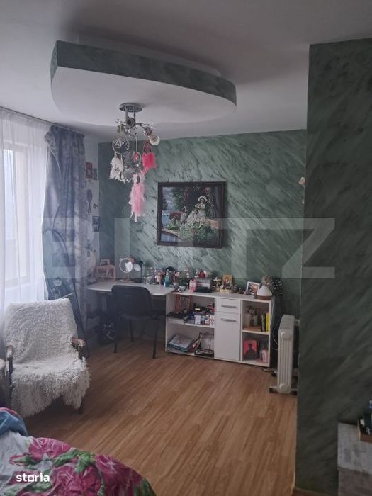 Casa de vanzare, 500 mp, zona Sendreni