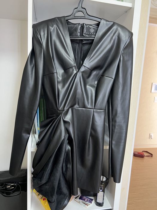 Платье Blacky новое