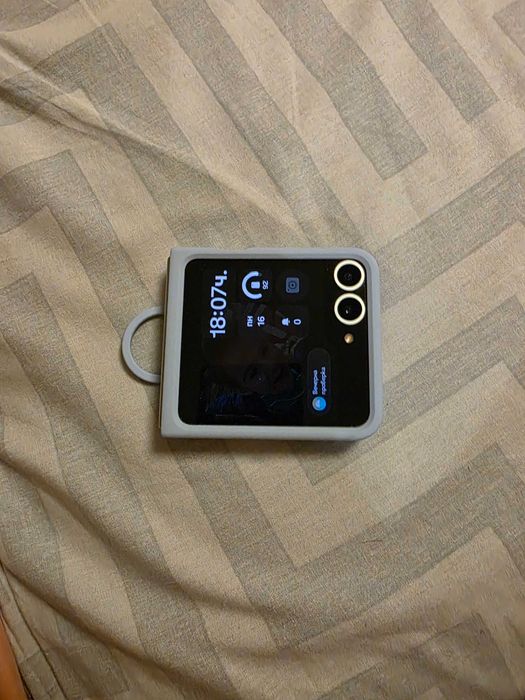 Samsung Flip 6 256 Mb