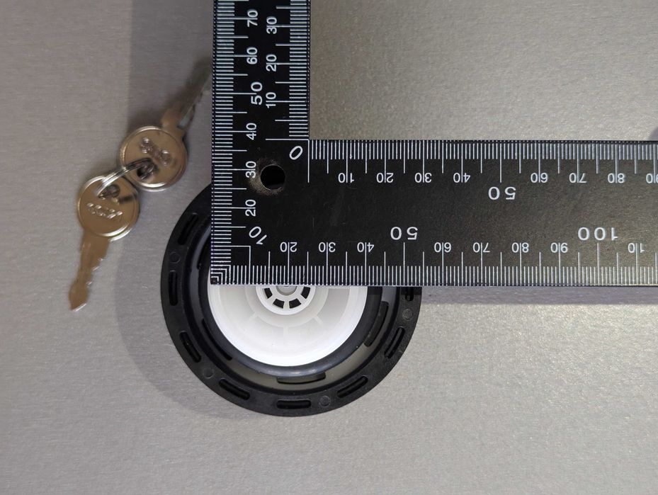 Крышка бензобака с замком