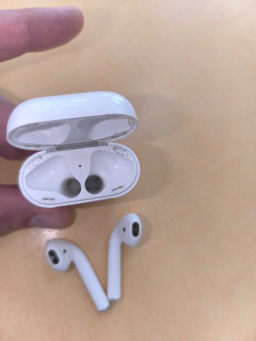 Apple AirPods слушалки
