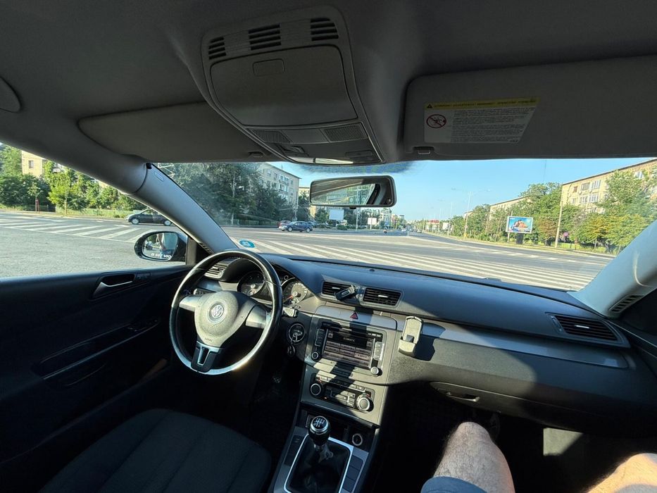 VOLKSWAGEN Passat 2010 — imagine 3