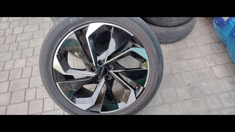 Zeekr diska balon sotiladi