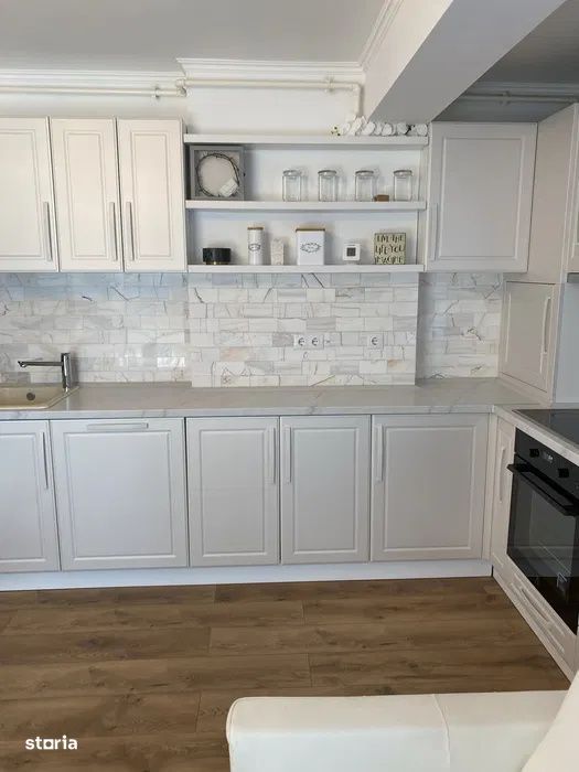 Apartament cu 3 camere, 66 mp, terasa de 26 mp, langa METRO