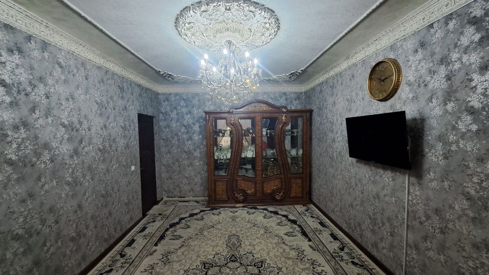 Олмалик шахрида 3 хонали квартира