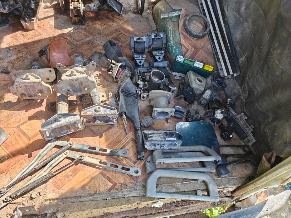 Запчасти на БМВ е34