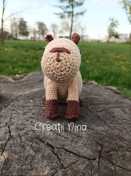 Capybara jucărie croșetată