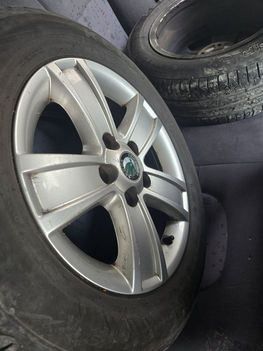 Vand set 4 roti Skoda 195/65/15 cu anvelope de vara