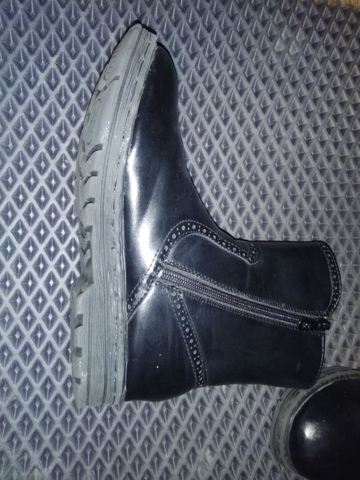 Продам полусапожки зимние