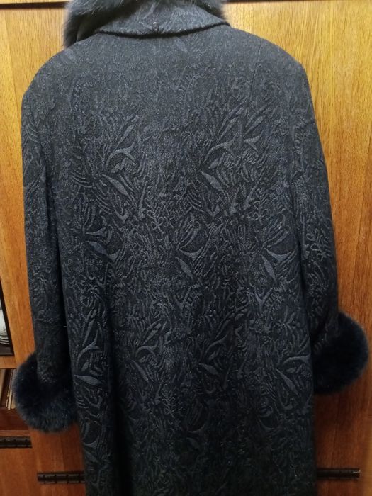 Продам зимнее пальто