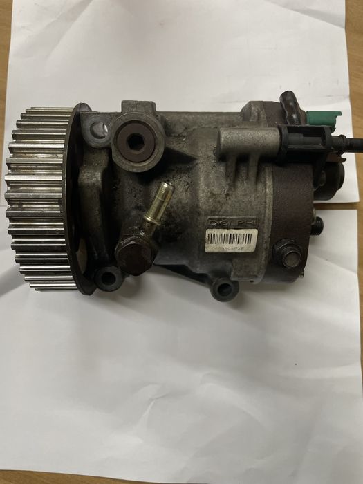 ГНП горивонагнетателна помпа Delphi Renault 1.5 dci  R9042A041A