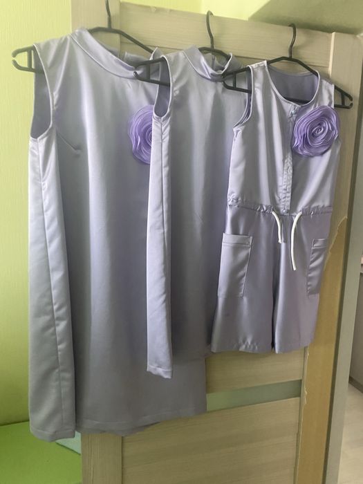 Платья и комбенизон празничный на праздник для троих в одном цвете